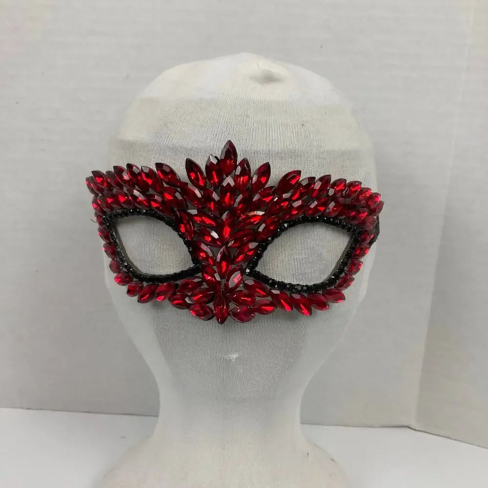 Venetian Mardi Gras Masquerade Masks Textured Lace Feathers Gems Swan Lot of 4
